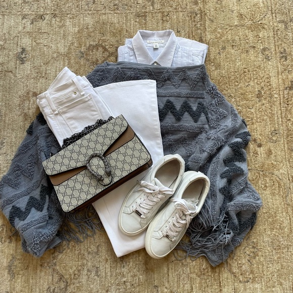 Lux Poncho. Dark and Light Gray. One size. - Picture 4 of 7